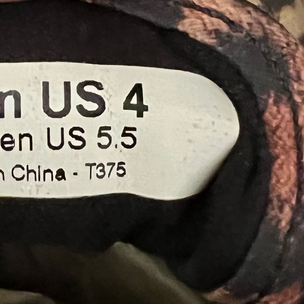 Vans - Picture 7 of 7